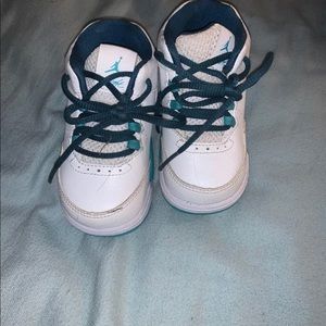 Toddler  Jordan’s size 5